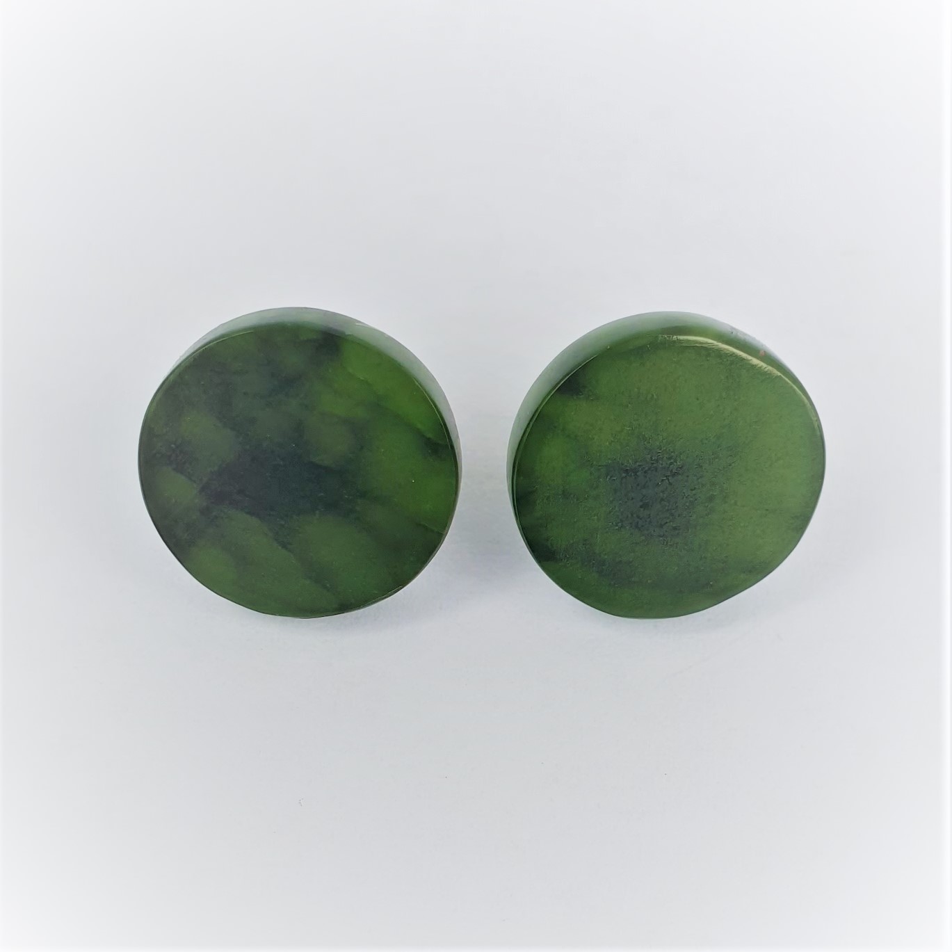 Betty Dot Earrings - Pounamu