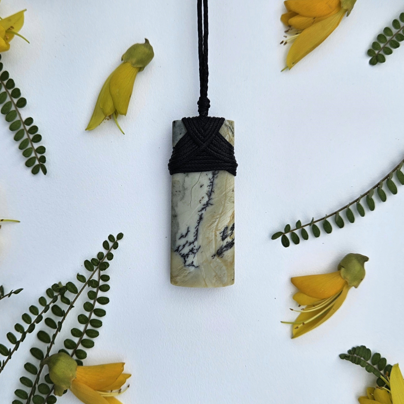Kokopu Nephrite Jade Toki - Image 2