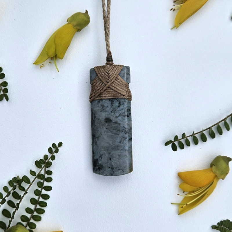 Nephrite / Diopside blend Toki - Image 3